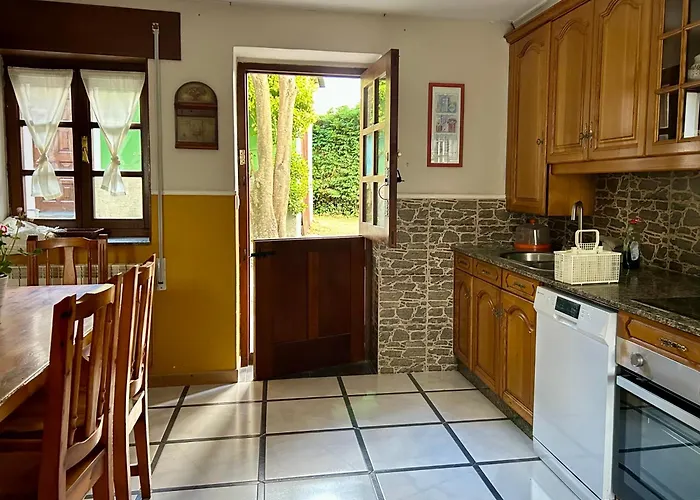 Maria * 卡斯特罗波尔